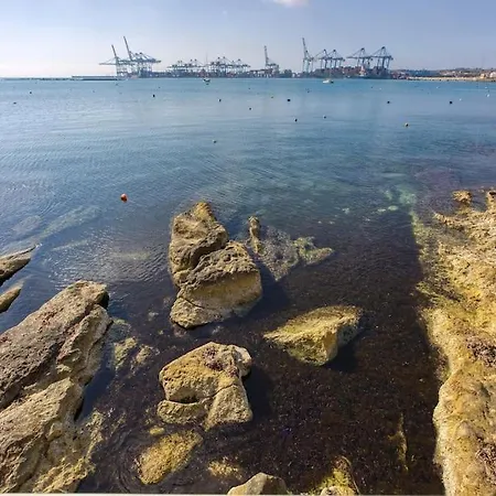 Charming 3br With Breathtaking Sea Views By 360 Estates 아파트 *