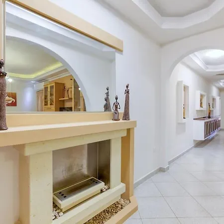 Lejlighed Charming 3br With Breathtaking Sea Views By 360 Estates