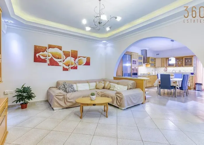 Charming 3br With Breathtaking Sea Views By 360 Estates Birżebbuġa