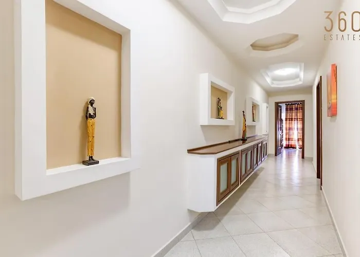 Charming 3br With Breathtaking Sea Views By 360 Estates *