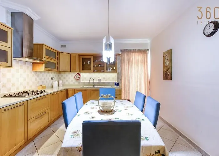 Apartment Charming 3br With Breathtaking Sea Views By 360 Estates