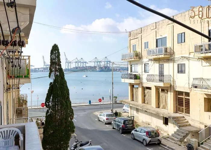 Charming 3br With Breathtaking Sea Views By 360 Estates